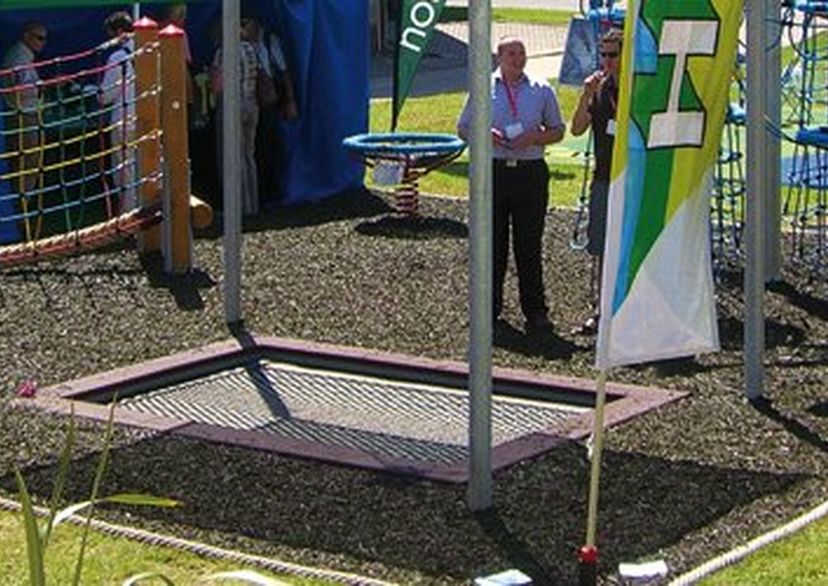 Rolstoelrijder trampoline "Rolli“