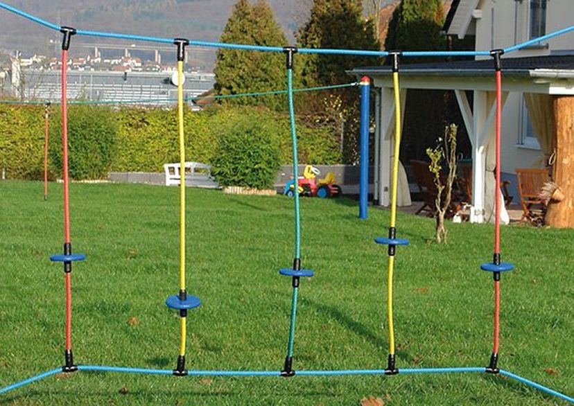 Kleine Teller "Fun-Parcours" voor robiniahouten palen