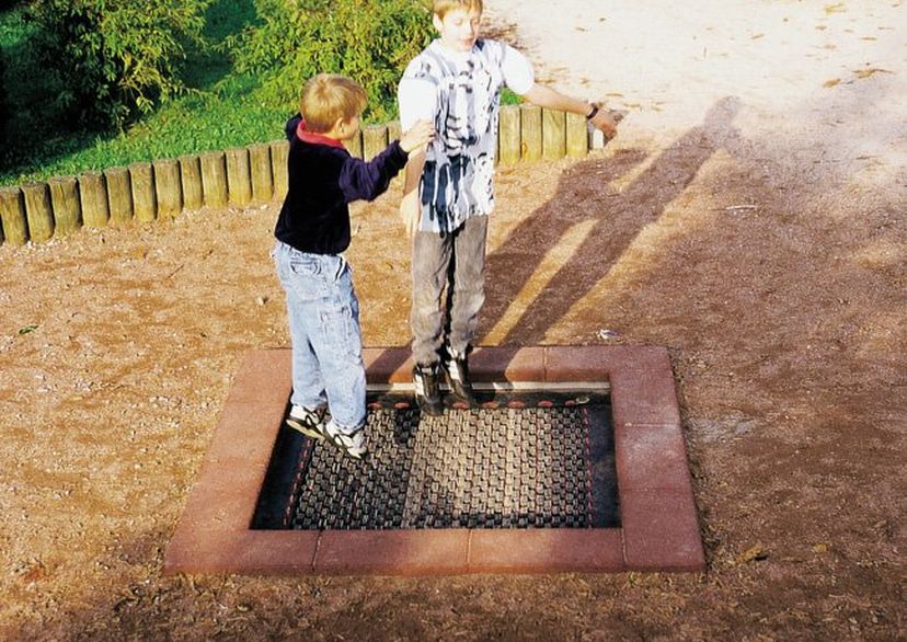 Mini trampoline, verzonken 2