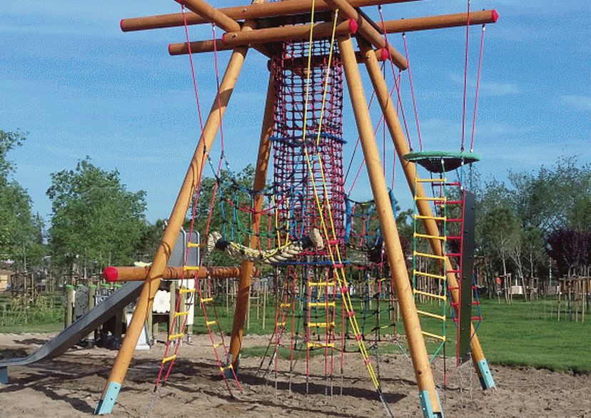 Vogelnesttoren “Black Forest”