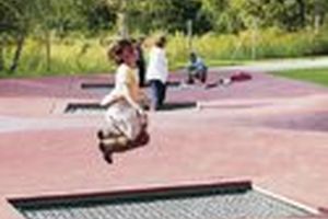 Trampoline 2000, verzonken