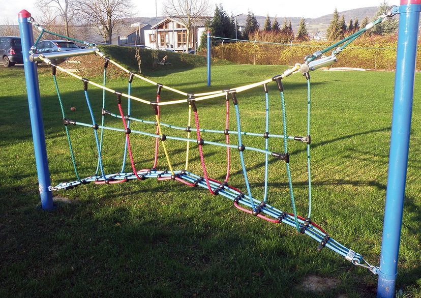 Boogbrug "Fun-Parcours" voor robiniahouten palen