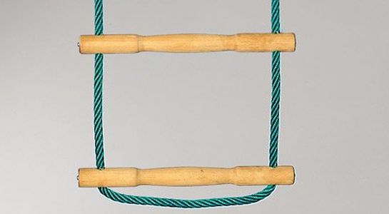 Touwladder met essenhouten sporten