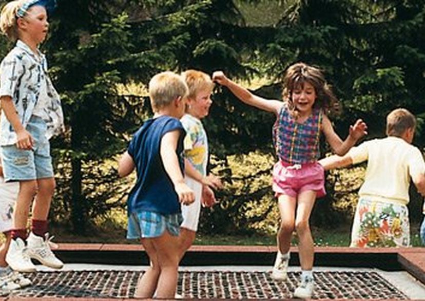 Trampoline 2000, opbouw